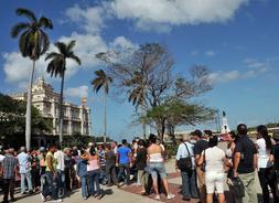 Cuba se queja de la gran demanda de cubanos que quieren ser espaoles