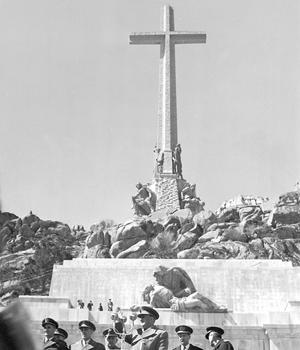 «Franco se emocionó al ver la cruz»