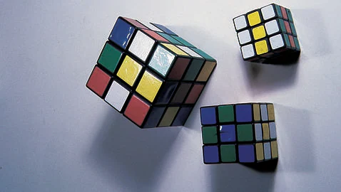 El cubo de Rubik, al desnudo en 20 movimientos