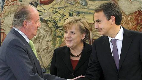 El Rey, Merkel y Zapatero