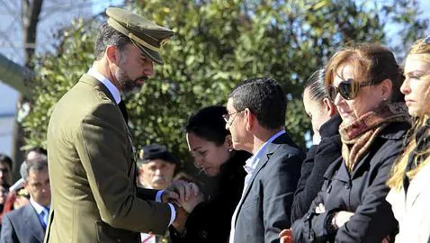 El Príncipe preside el funeral por los cinco militares fallecidos 