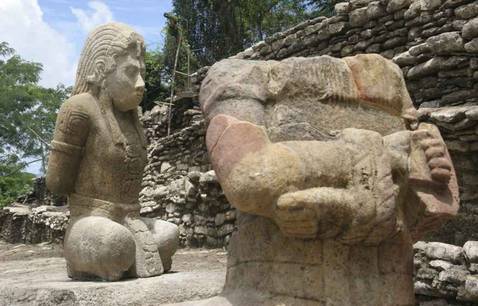 Halladas en México dos esculturas mayas de 1.300 años de antigüedad