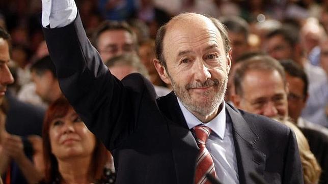 Los cambios en el Gobierno revelarán si Rubalcaba controla todo el PSOE