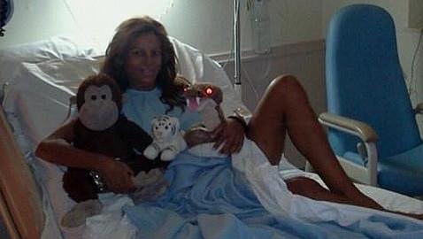 Sonia Monroy publica unas fotos en Twitter de su estancia en el hospital