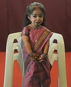 Jyoti Amge, la mujer más pequeña del mundo quiere ser una estrella de Bollywood
