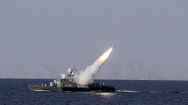 Irán concluye sus maniobras en el Golfo Pérsico con el lanzamiento de dos misiles de largo alcance
