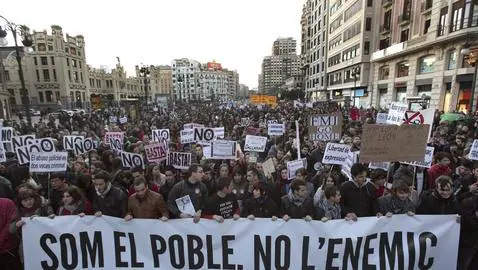 Cabecera de la manifestación en Valencia contra los recortes