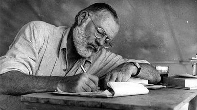 Ve la luz un Hemingway que devora al «macho»: tierno, gentil, sensible
