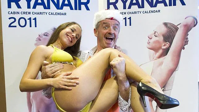 Ryanair obliga a sus azafatas a adelgazar para ahorrar combustible