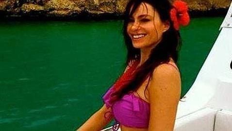 Sofía Vergara, muy sexy en bikini, se va de vacaciones al Caribe para olvidar a su ex