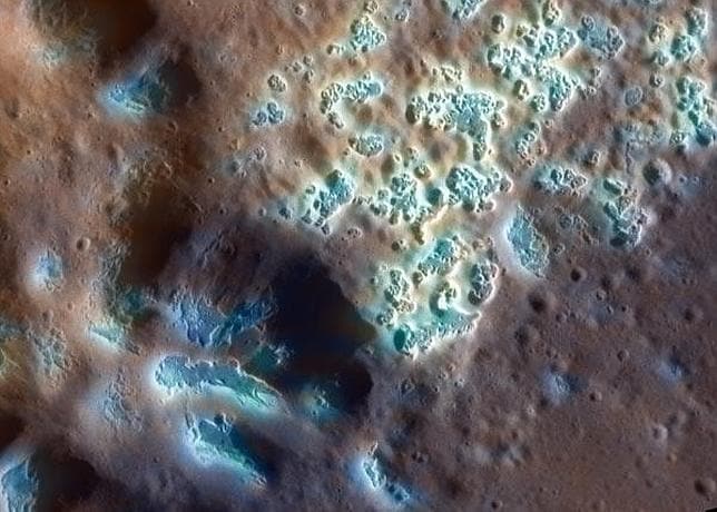 Extraños agujeros en la superficie de Mercurio