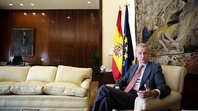 Pedro Morenés: «La normalidad de los actos militares en el País Vasco es criterio esencial»