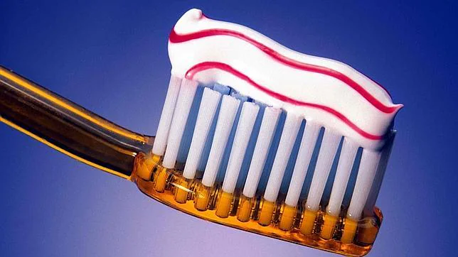Resultado de imagen de NIÃ‘OS pasta de dientes y cepillos