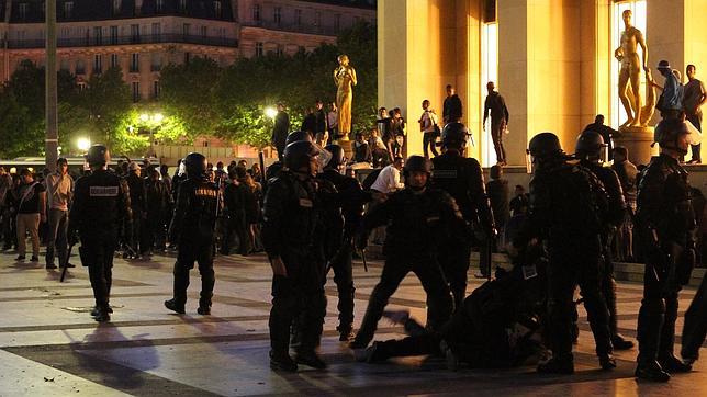 Disturbios en París tras el España-Francia