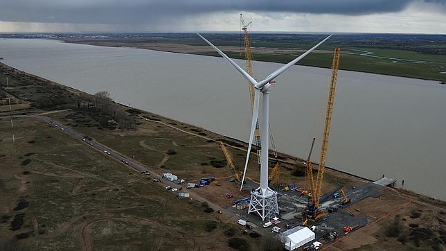La mayor turbina eólica del mundo, a prueba en la costa atlántica francesa