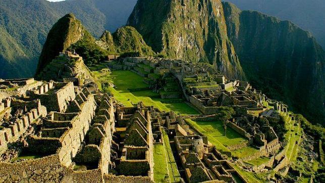 Hallan nuevos pilares en la tierra hacia el cielo de Machu Picchu