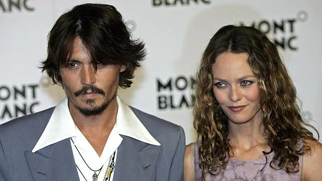 Johnny Depp quiere reconciliarse con Vanessa Paradis