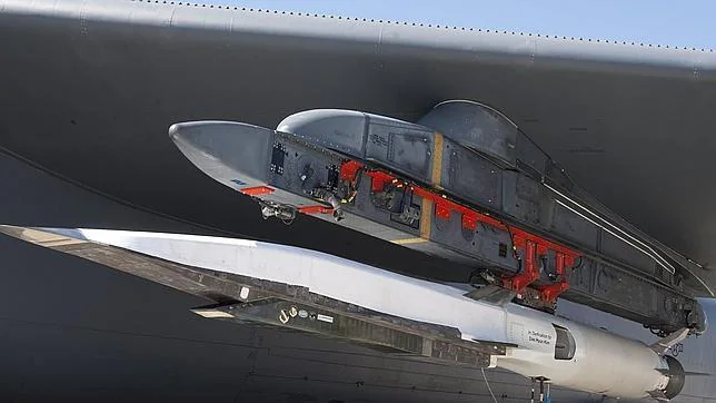 El avión hipersónico X-51A WaveRider se desintegra sobre el Pacífico