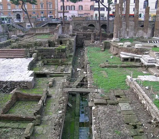 Determinan el lugar exacto donde Julio César fue apuñalado en la Curia de Pompeyo