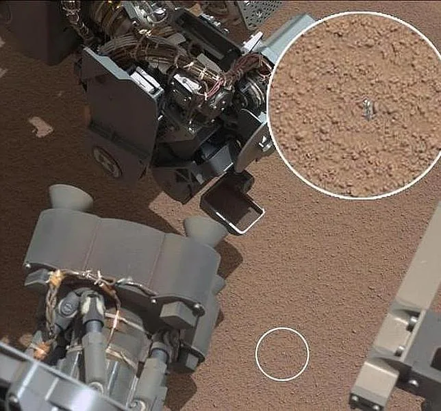 El «objeto brillante» descubierto por el Curiosity en Marte, un plástico