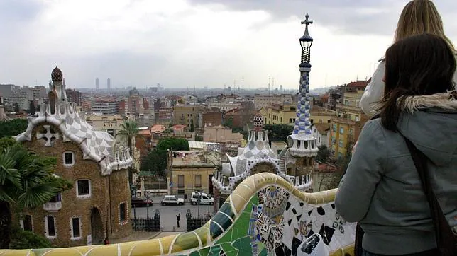 Barcelona aplaza a 2013 el cobro de entrada en el parque Güell