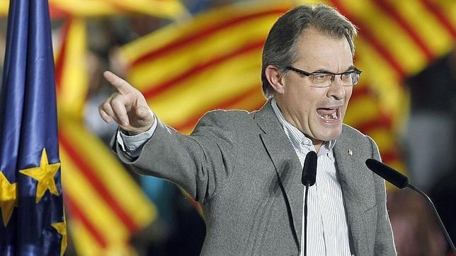 Mas: «Espero ser el último presidente catalán al que España, de forma sucia, intente destruir»