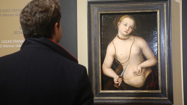 La desnuda belleza de la «Lucrecia» pintada por Cranach deslumbra en Bilbao