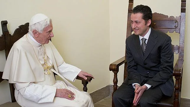 El Papa perdona a su mayordomo