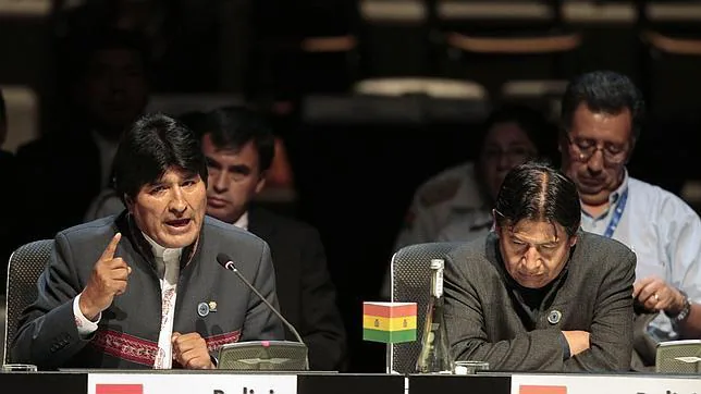 Bolivia amenaza con expropiar otra empresa española