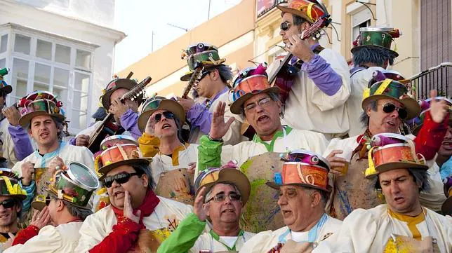 Los doce mejores carnavales españoles para olvidar la realidad