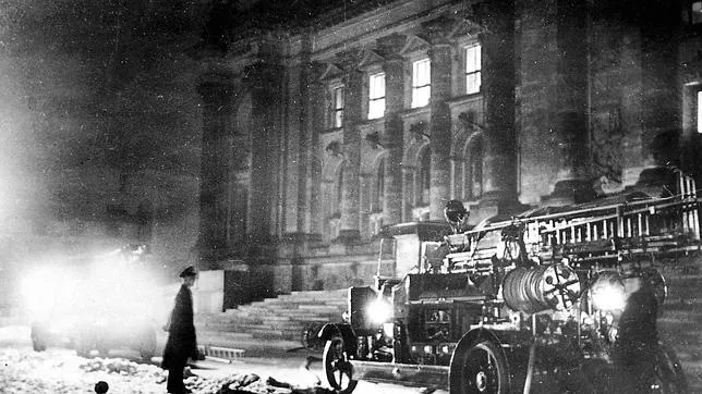 Resultado de imagem para O incêndio do Reichstag,
