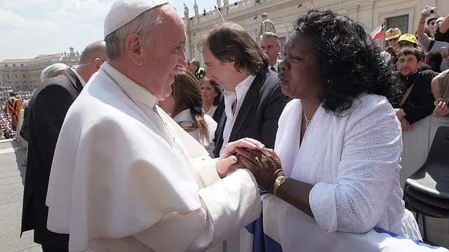 El Papa Francisco y la líder de las Damas de Blanco.