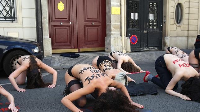 Túnez deporta a tres activistas europeas del grupo feminista Femen