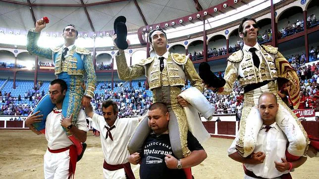 Ponce, Padilla y El Fandi, a hombros en León