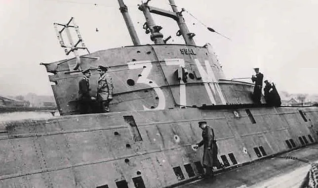HMS Seal, el submarino británico que capturaron dos hidroaviones nazis