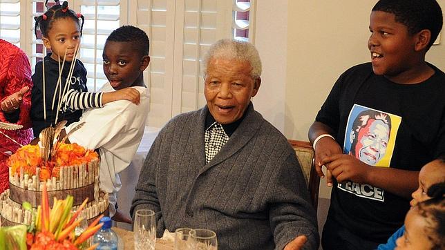 Disputa entre los familiares de Mandela por el lugar donde será enterrado