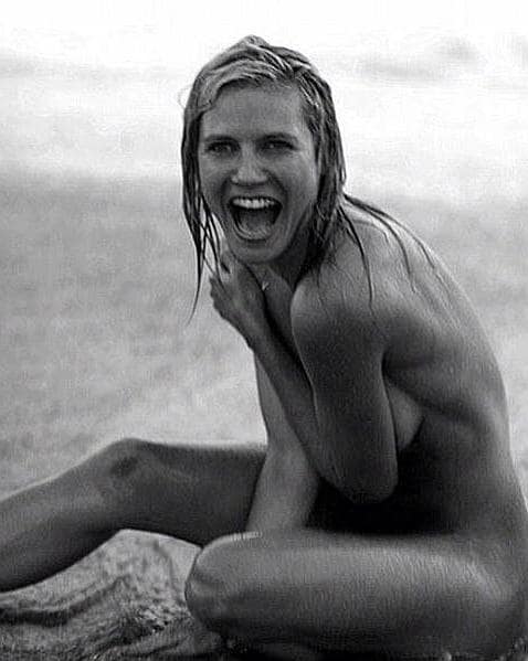 Heidi Klum y su desnudo playero en blanco y negro