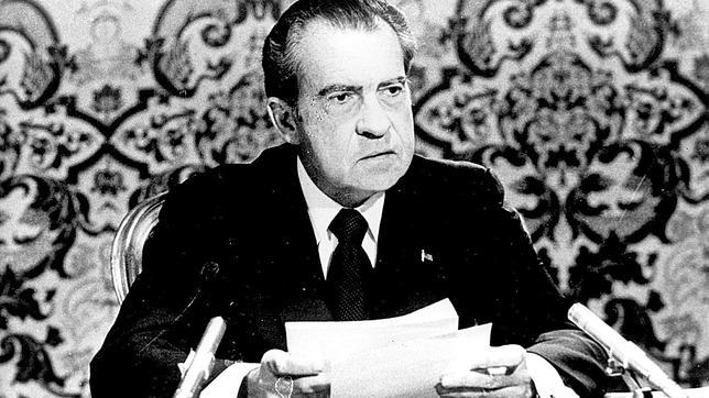 La llamada de Reagan a Nixon en abril de 1973: «Seguimos estando contigo. Esto pasará»