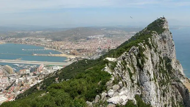 Qué esconde Gibraltar en sus seis kilómetros de largo