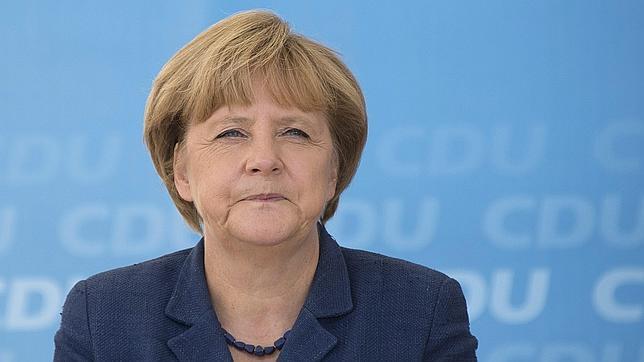 Merkel descarta que Alemania participe en una intervención militar en Siria