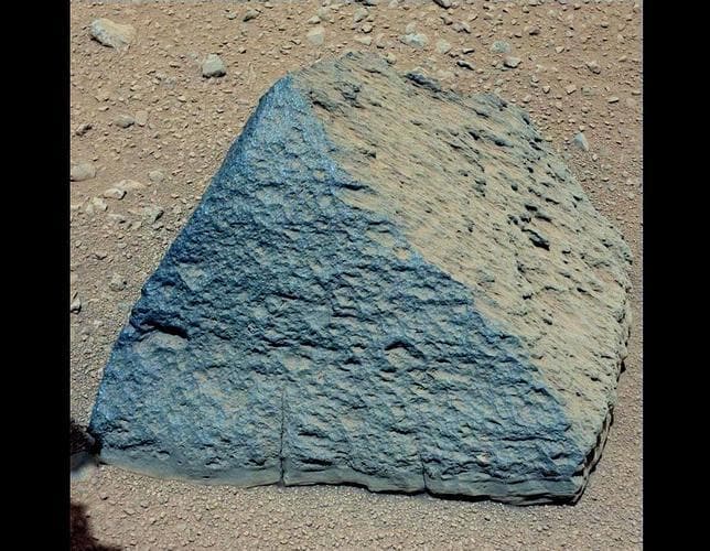 Una extraña roca de Marte, parecida a las de la Tierra