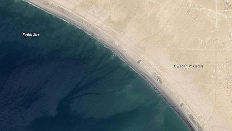 La nueva isla surgida del terremoto de Pakistán, vista desde el espacio