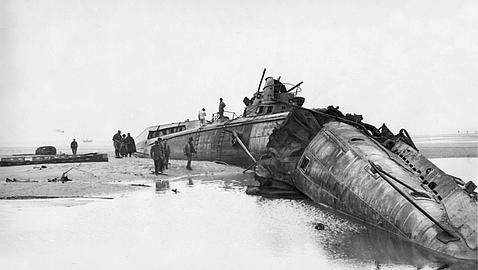 Submarino alemán en playas francesas en 1917. Crédito: abc.es 