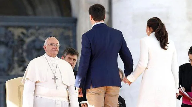 El Papa podría admitir a la comunión a algunos divorciados vueltos a casar