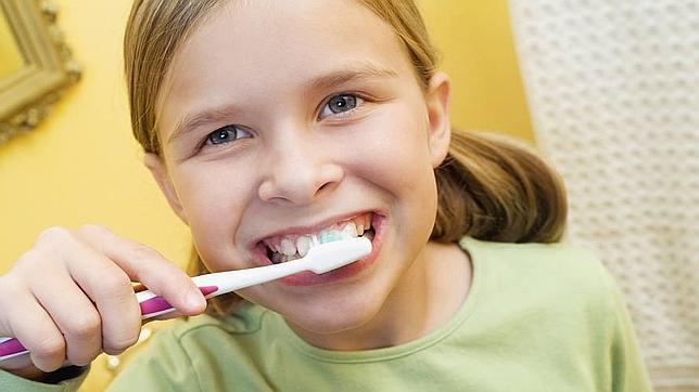 Diez consejos para que tu hijo tenga unos dientes sanos