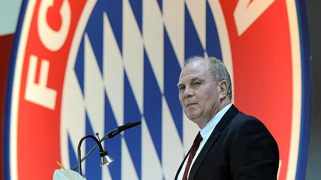 Uli Hoeness dimite como presidente del Bayern Múnich tras su condena por fraude fiscal