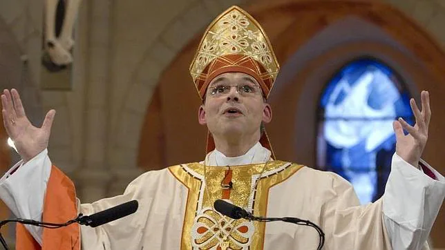 El Papa cesa al obispo derrochador alemán