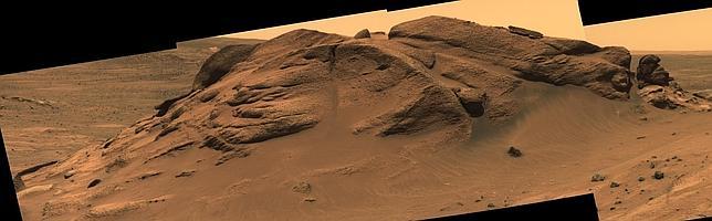 Indicios de un antiguo lago en un cráter de Marte