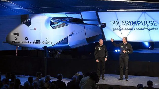 Así es el primer avión solar que dará la vuelta al mundo en 2015