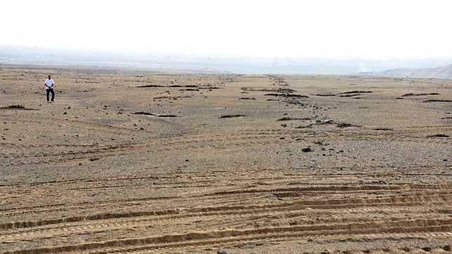 Hallan grandes geoglifos en Perú que preceden a las líneas de Nazca